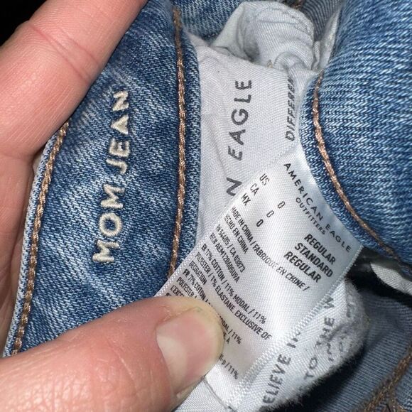 American Eagle destroyed distressed normcore 0 Mom jeans - Picture 2 of 3